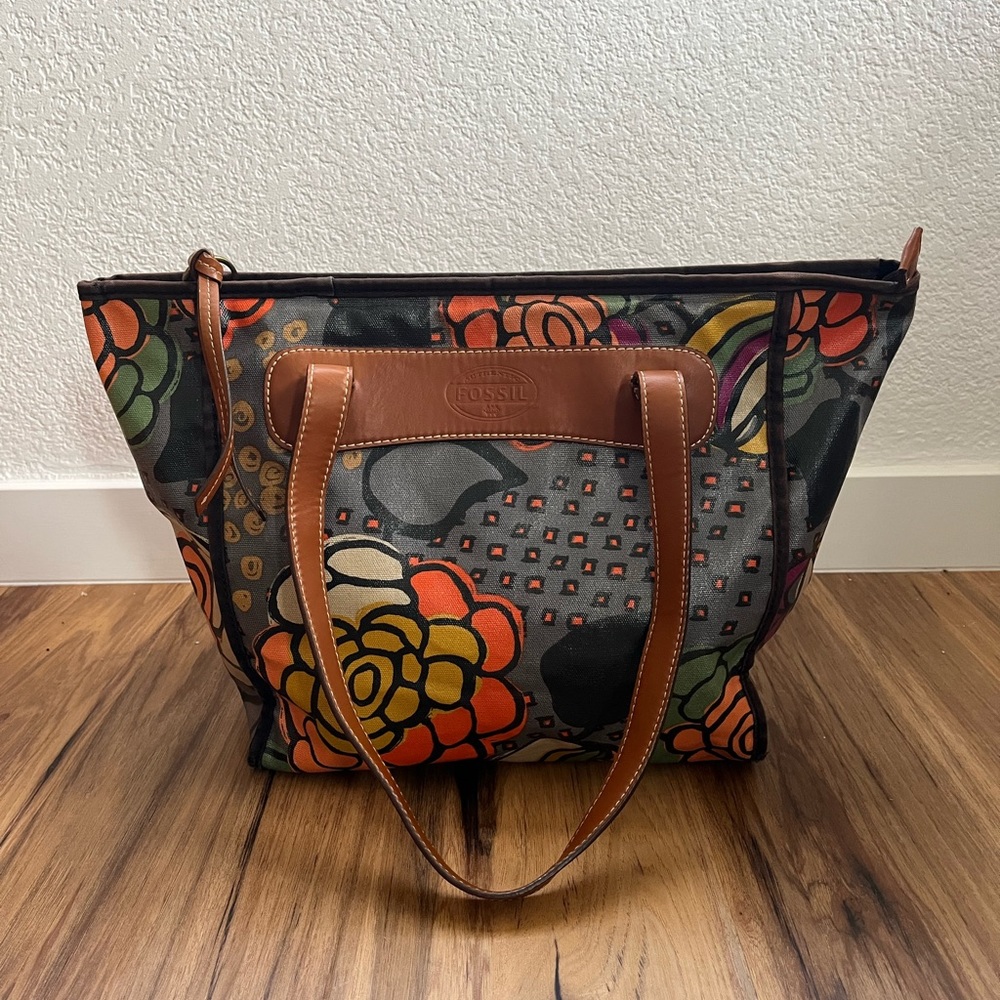 Fossil bright floral coated canvas tote medium size